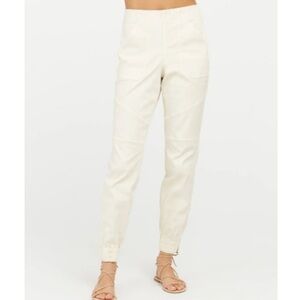 SPANX Stretch Twill Cargo Jogger with Ankle Zip in Parchm Cream Size 1X